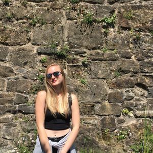 Meet your Posher, Clara